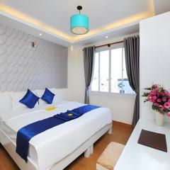 Blue River Hotel