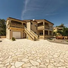 Apartments Laguna