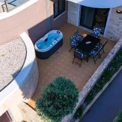 Villy Luxury Home by the Sea 1