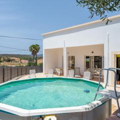 Bright 3BDR House with Pool by Lovelystay