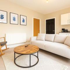 1 Bedroom Apartment for 2 in City Centre & ensuite