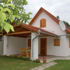 Apartment in Balatonbereny - Balaton 18075