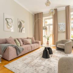 oompH Warsaw Central 3BR & 2BATHS Grand Residence