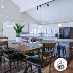 Pawnee 2 - Newly Renovated Duplex