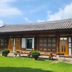 Unyujae Hanok Pension