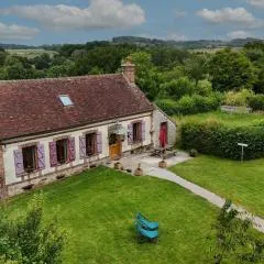 Charmante longère avec grand jardin, cheminée, Wi-Fi et animaux, tout inclus près du Perche - FR-1-497-216