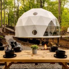 Cozy Dome Nestled in the Trees for an Unforgettable Couples Glamping Getaway in Scott County, Tennessee