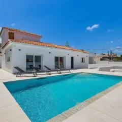 TESS Villa Monica
