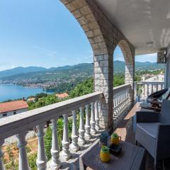 Apartman Max 2 by Villas Guide