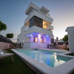Nova Luxury Residence apartment with private heated pool
