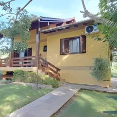 Casa Caminhos de Pedra ao lado da casa da ovelha