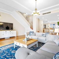 East Perth Luxury Waterfront Retreat
