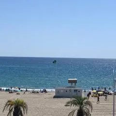 Appt cozy terrasse front de mer clim parking wifi