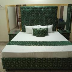 Hotel Four Season