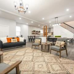 DT Farm House with a ton of Space