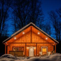 Secluded 2br Cabin W Hot Tub, Pond, Trails, Wifi