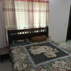 Single room for stay near to the market