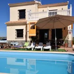 Villa in Villanueva del Trabuco with Jacuzzi