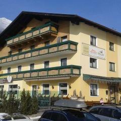 Gentian Riding stable Alpine Appart