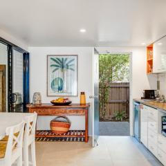 Sea Whisper, Apartment 6 at Julians Apartments