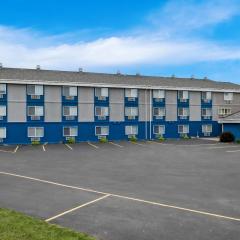 Super 8 by Wyndham Osseo WI