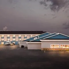 Super 8 by Wyndham Osseo WI