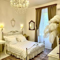 Petite Boudoir
