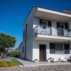 LikeHome Mediterraneo- Villa exclusive -3 rooms-6pxs