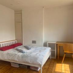Charlies House Newmarket - 3 bedroom