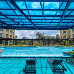 Pool, Gym, Mini-Market, Free Parking & King Bed