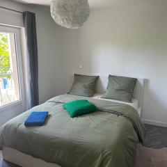 Appartement en cœur de village au pied du château avec 2 balcons