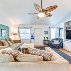 Backyard Hangouts Bradenton Home Near Dining!