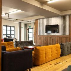 Student Only Gold Studio At McMillan Residence