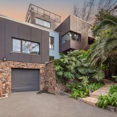 Higgo Crescent Villa