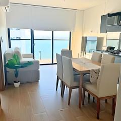 Spectacular apartment, unparallel views!