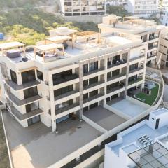 New 3 BD Condo with Pool and Gym