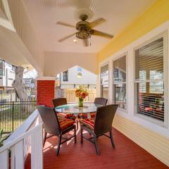 Spacious Houston Home with Deck about 2 Mi to Downtown!