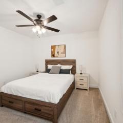 Arte Luxury Townhomes D6 I Comfy 2 Bed 25 Bath