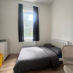 Three bedroom flat by Mornington Crescent