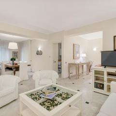 GOLDEN LUXE - Classic 3 Suites sul mare Marmo di Carrara design