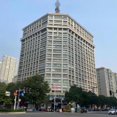 Green Tree Inn Luoyang Fenghuang Mansion Mudan Square Metro Station