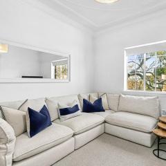 Neutral Bay nest - Heritage charm x modern comfort - HAR10