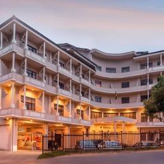 Devon Hotel