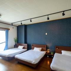 石垣島グループの宿 2216 にじいろ ユーグレナモール内