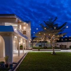Kontor Villa - 2 mins to Teluk Chempedak