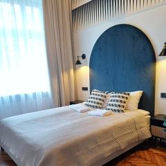 TRUE COLORS Apartments - Old Town - Wawel Hill - Vistula River - by Homelike Krakow