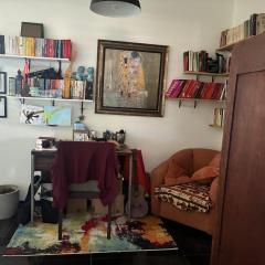 Suíte ampla arejada confortável e funcional