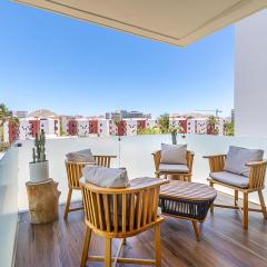 Marea Walk to Medano Stylish Stay in Cabo