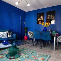 ApArt 2 Luxury 3BR Apartment Free Parking Sleeps 6