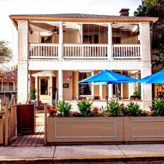 Inn on Charlotte Boutique Hotel